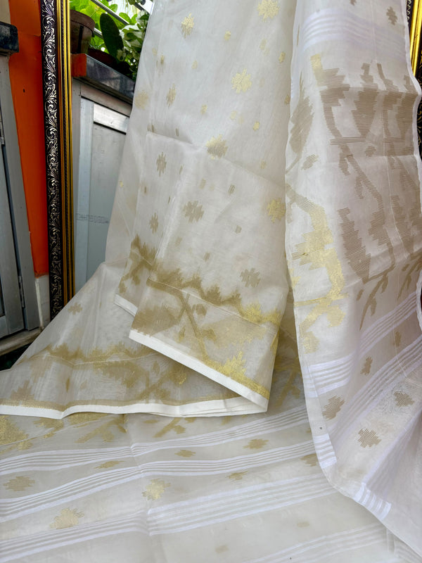 Pure Silk Muslin Jamdani Saree — White 04