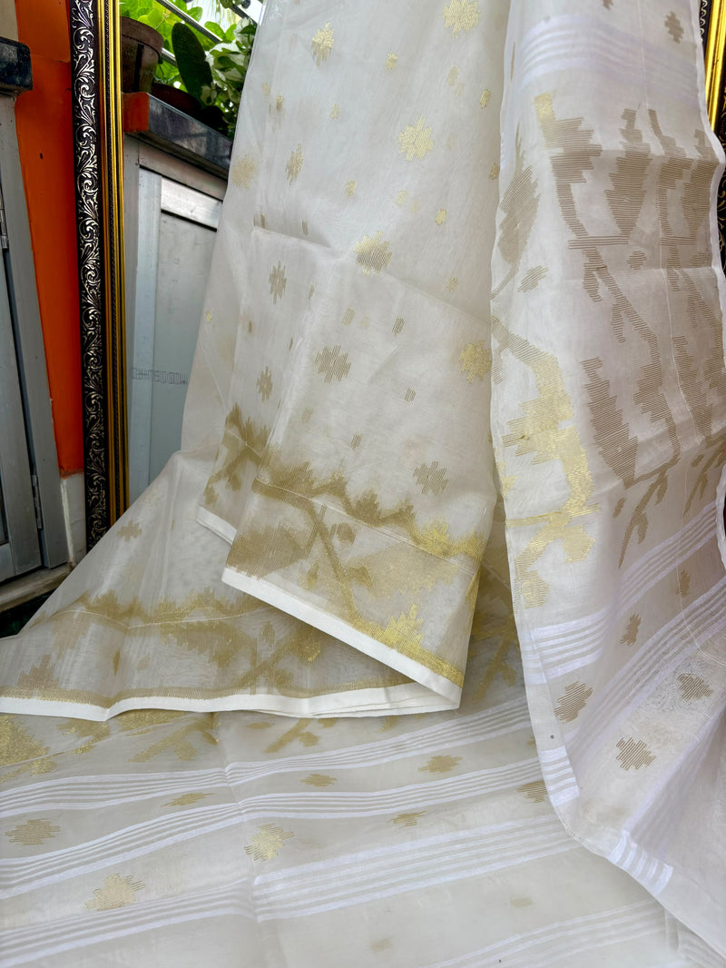 Pure Silk Muslin Jamdani Saree — White 04