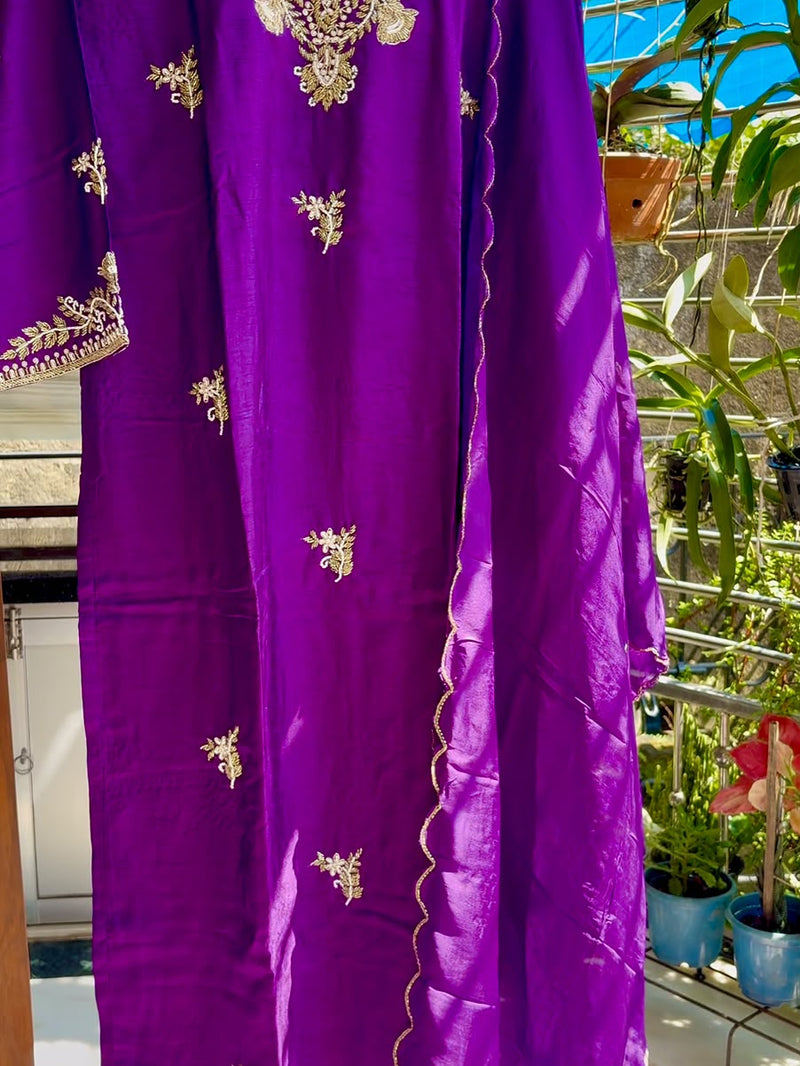 Hand Embroidered Zardozi Suits