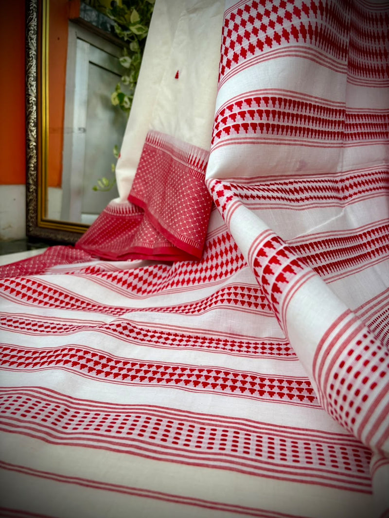 White & Red Saree in Pure Cotton — 05