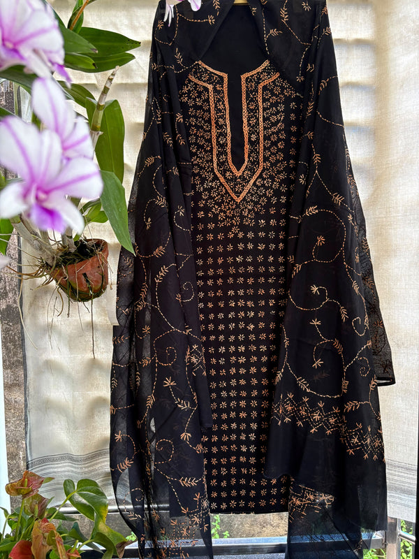 Thread Work Suit in Pure Cotton